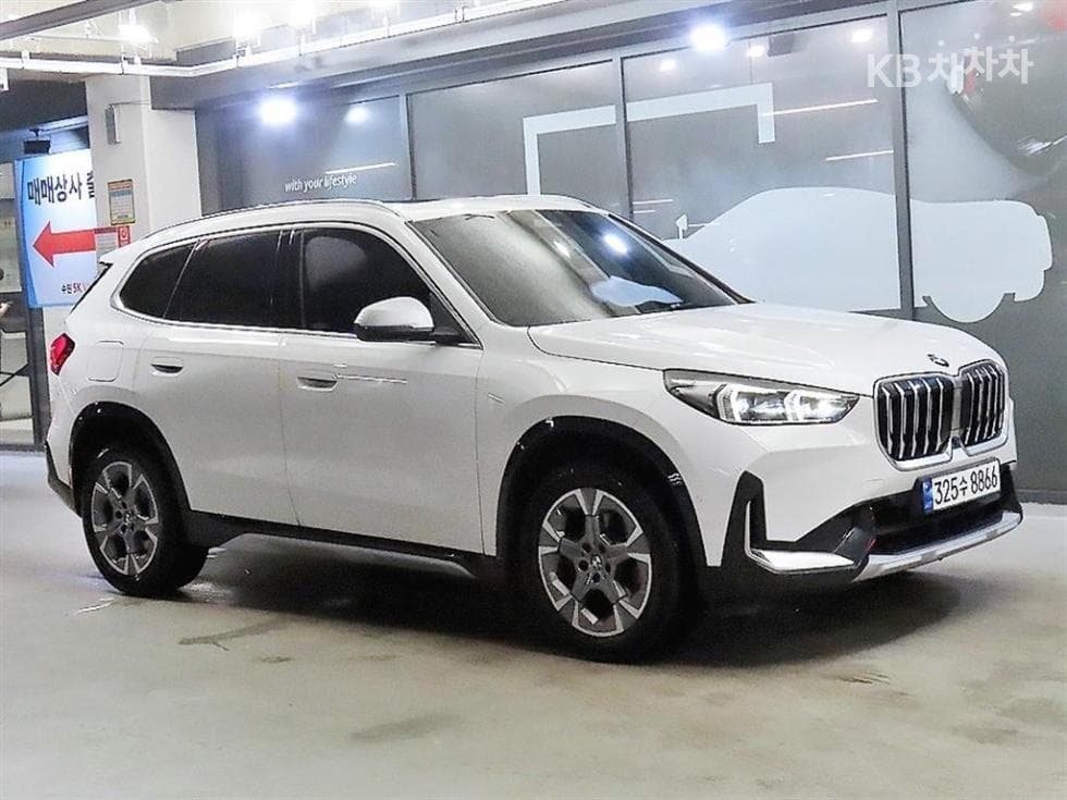 BMW X1(U11) xDrive20i xLine - Image 1