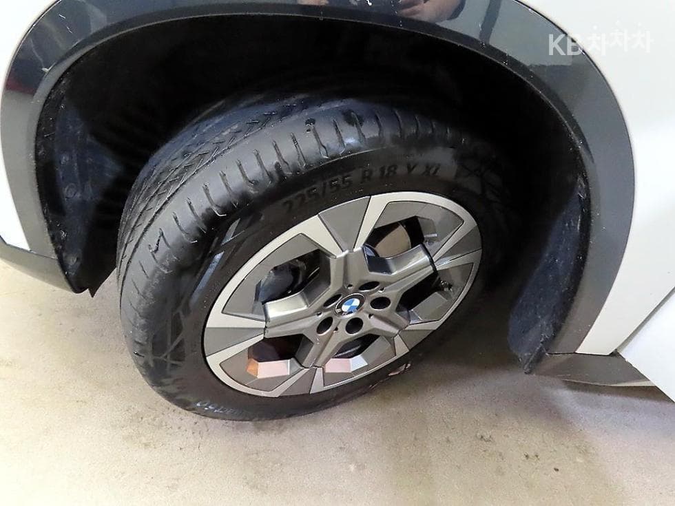 BMW X1(U11)xDrive20i xLine - 20