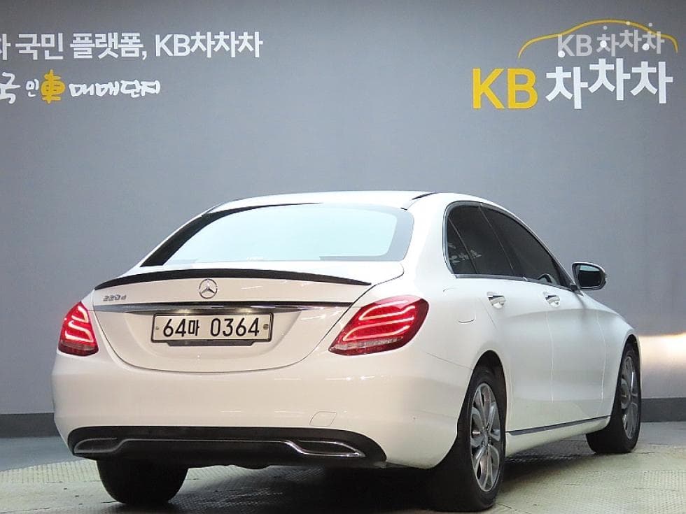 Mercedes-Benz The New (фейслифт) C-КласC220d Avantgarde W205 - 2