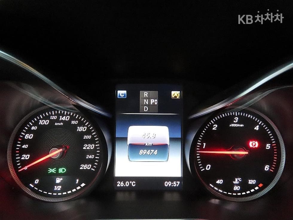 Mercedes-Benz The New (фейслифт) C-КласC220d Avantgarde W205 - 8