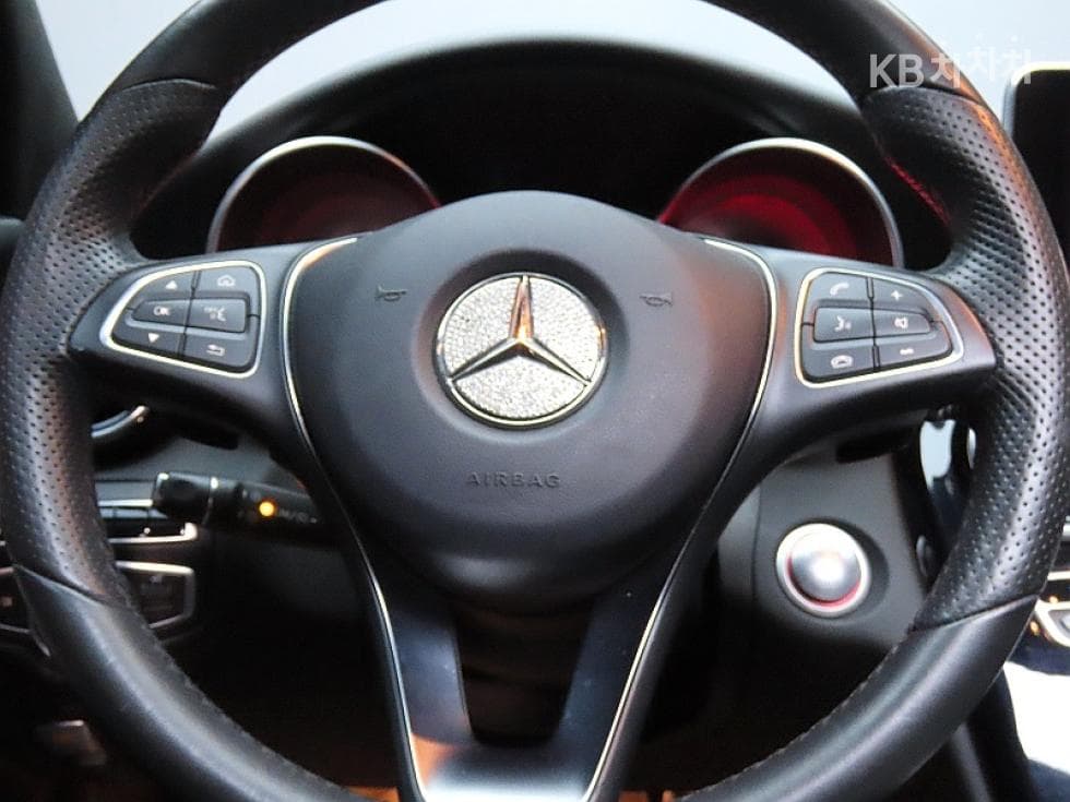Mercedes-Benz The New (фейслифт) C-КласC220d Avantgarde W205 - 18