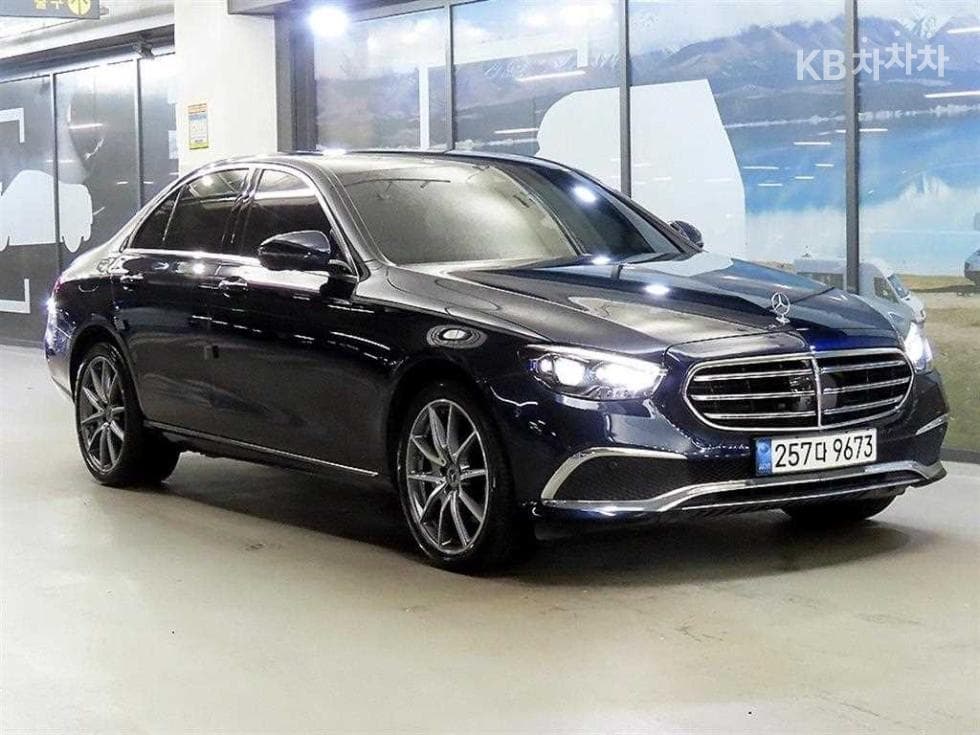 Mercedes-Benz E-Клас (W213) E300e 4MATIC Exclusive - Image 1