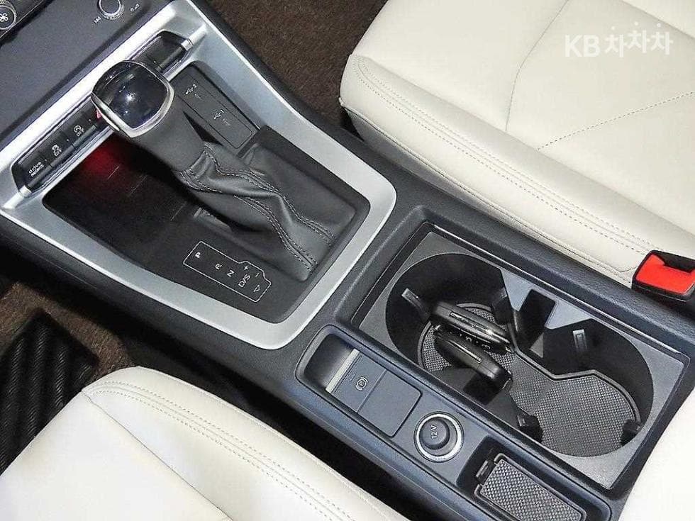 Ауди The New Q3(F3)40 TFSI Quattro Premium - 12