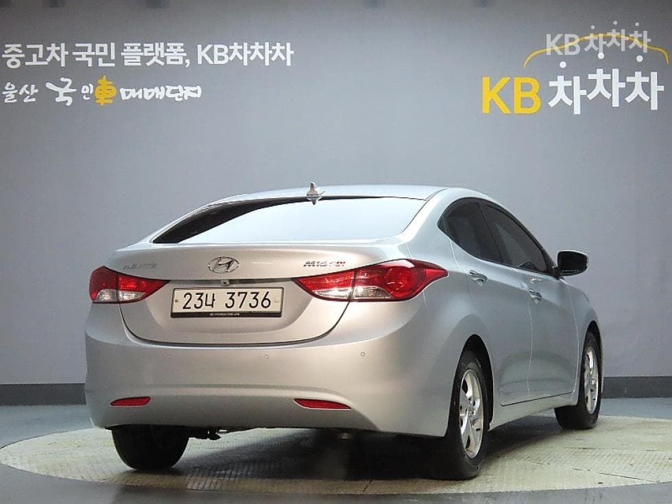Хюндай Avante (Elantra)MDM16 GDi LUXURY - 2