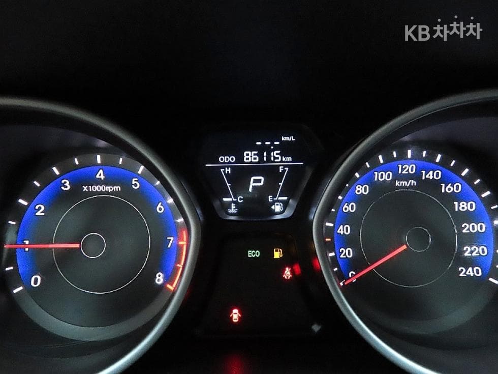 Хюндай Avante (Elantra)MDM16 GDi LUXURY - 8