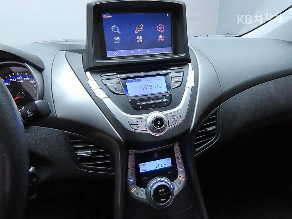 Хюндай Avante (Elantra)MDM16 GDi LUXURY - 17