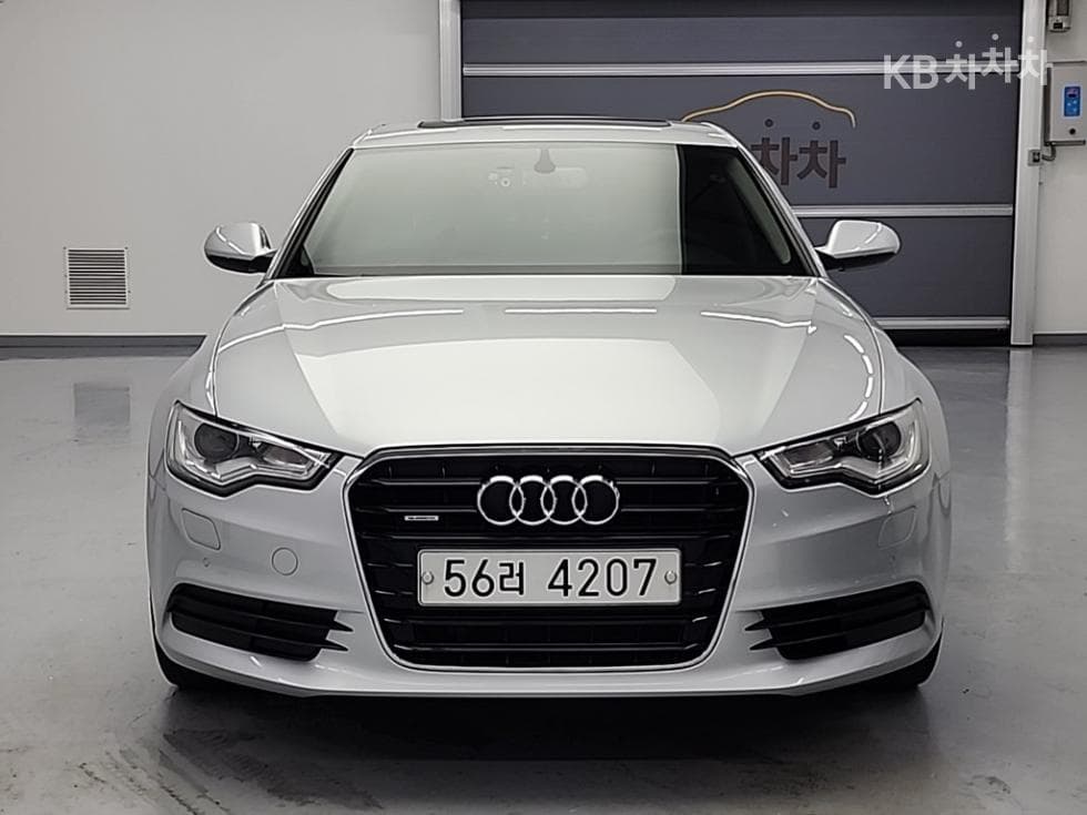 Ауди NEW A63.0 TFSI 콰트로 C7 - 2