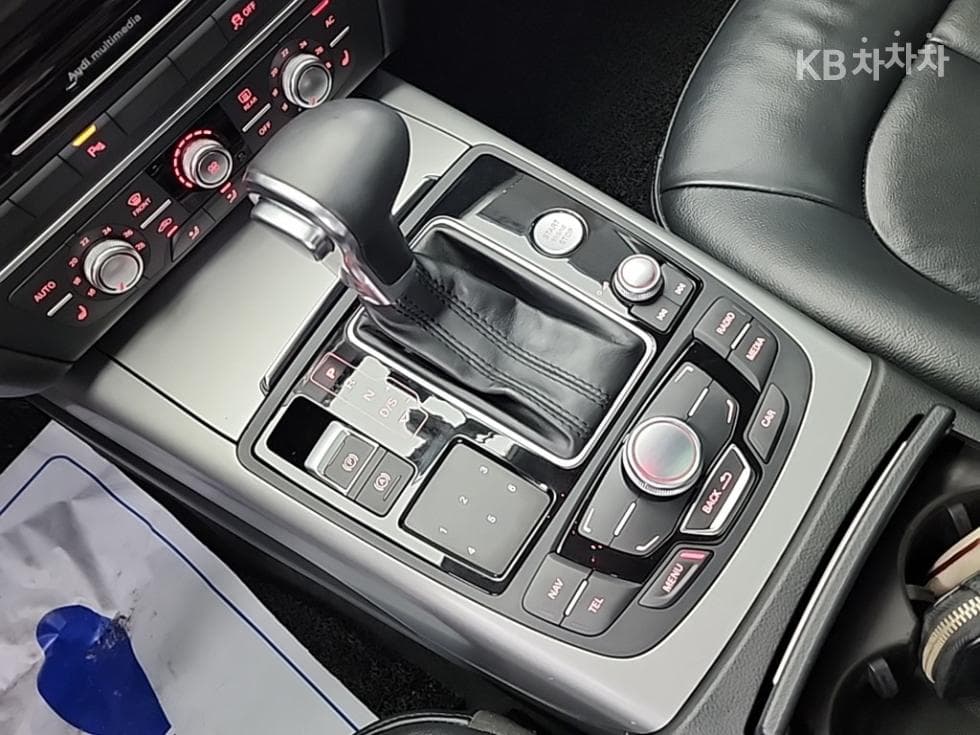 Ауди NEW A63.0 TFSI 콰트로 C7 - 8
