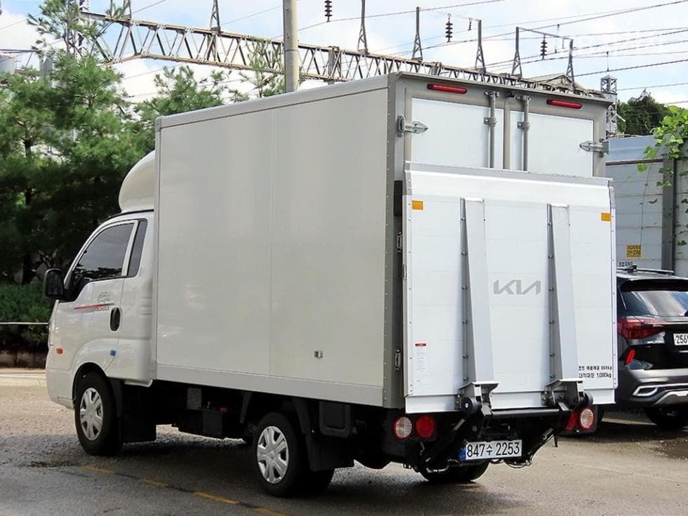 Киа The New (фейслифт) Бонго 3 (лек)LPG 내장Товарна надстройка 파워게이트 1 тон 하이 Королевска кабина Удължено междуосие L - 3