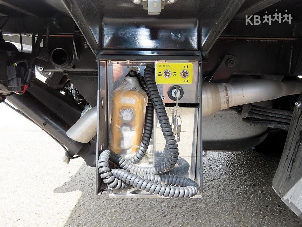 Киа The New (фейслифт) Бонго 3 (лек)LPG 내장Товарна надстройка 파워게이트 1 тон 하이 Королевска кабина Удължено междуосие L - 18