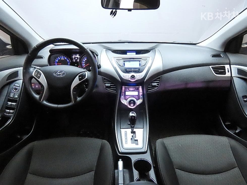 Хюндай Avante (Elantra)MDM16 GDi LUXURY - 6