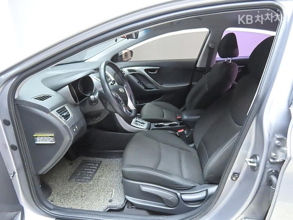 Хюндай Avante (Elantra)MDM16 GDi LUXURY - 10