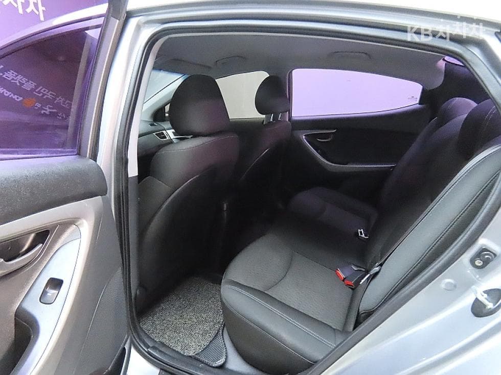 Хюндай Avante (Elantra)MDM16 GDi LUXURY - 12