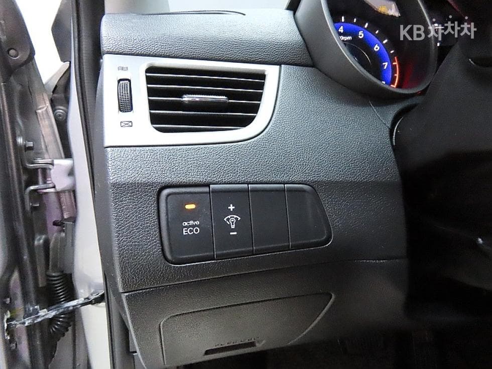 Хюндай Avante (Elantra)MDM16 GDi LUXURY - 13