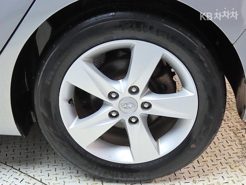 Хюндай Avante (Elantra)MDM16 GDi LUXURY - 19