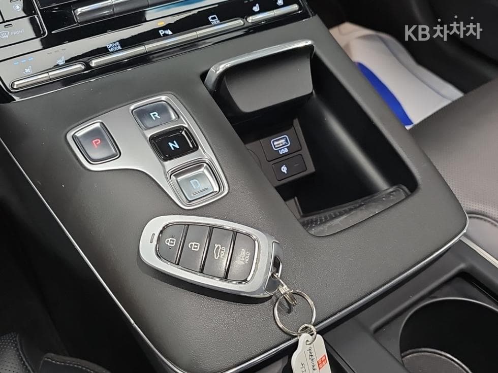 Hyundai The New (facelift) Grandeur (Azera)2.5 Premium 초이스 - 8