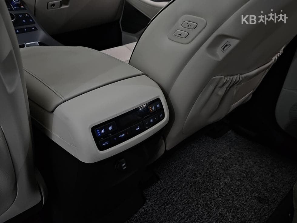 Hyundai Palisade2.2 Diesel 7-seater (Limousine) AWD Calligraphy - 13