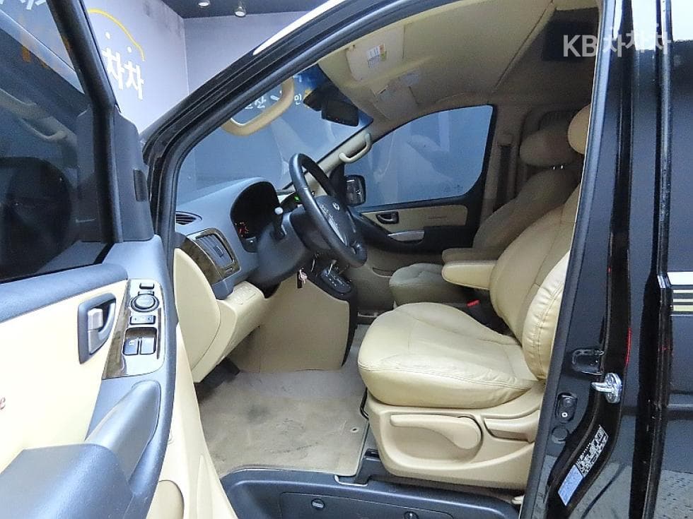 Хюндай Гранд Старекс11-местен Лимузин VIP 팩 - 10
