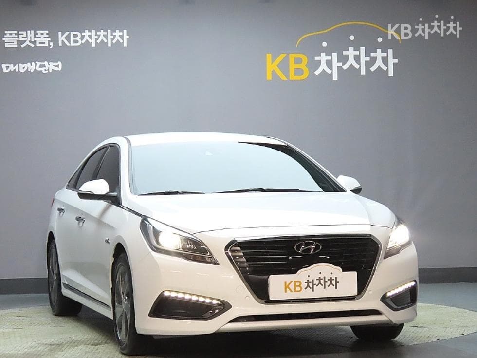 Хюндай Соната LF Хибрид2.0 HEV Premium Специал (специален признак/издание) - 3
