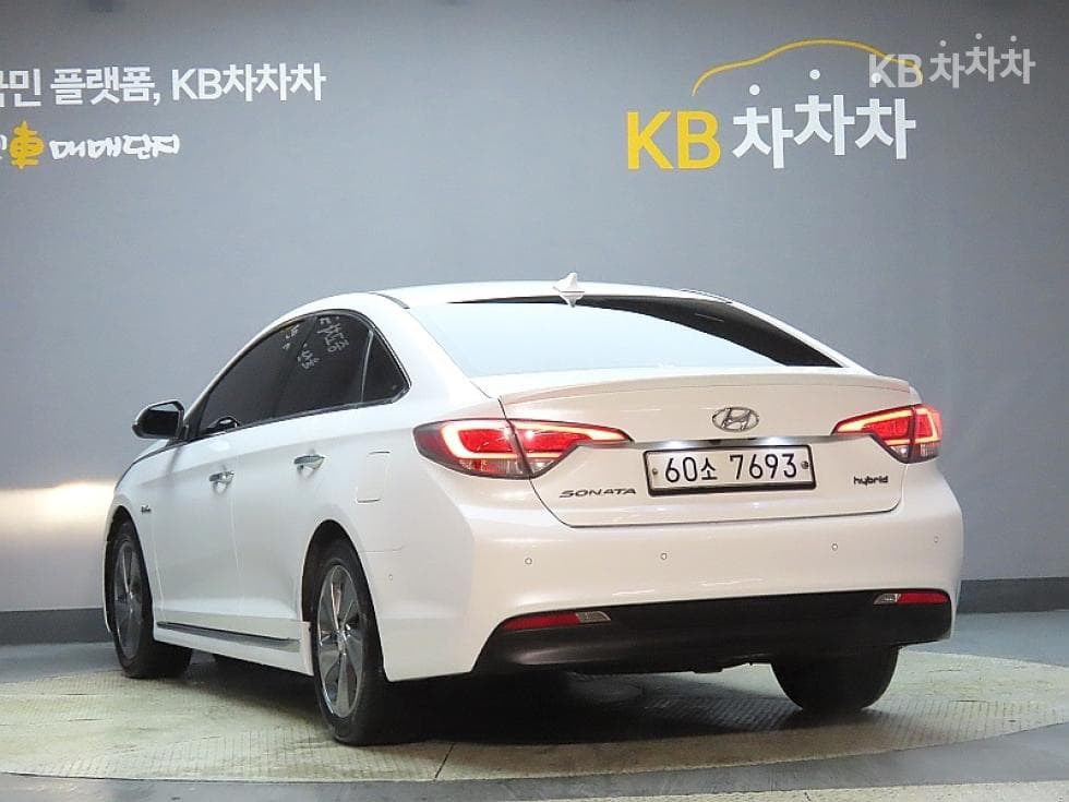 Хюндай Соната LF Хибрид2.0 HEV Premium Специал (специален признак/издание) - 4