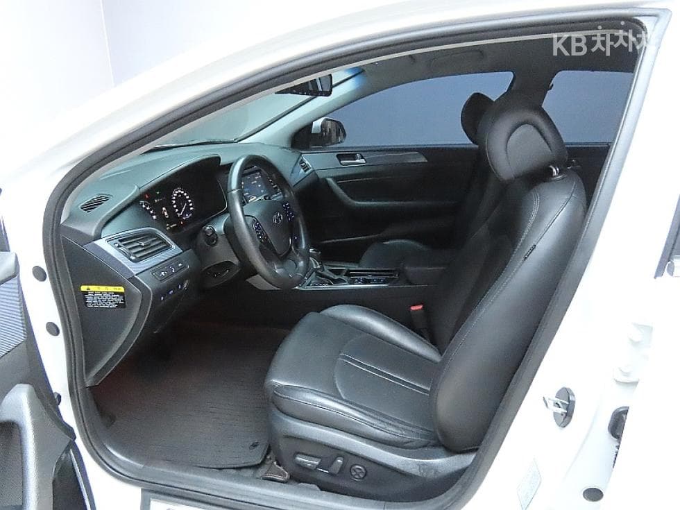 Хюндай Соната LF Хибрид2.0 HEV Premium Специал (специален признак/издание) - 10