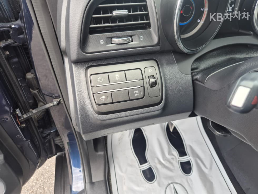 KG Mobility Tivoli Air2WD RX - 11