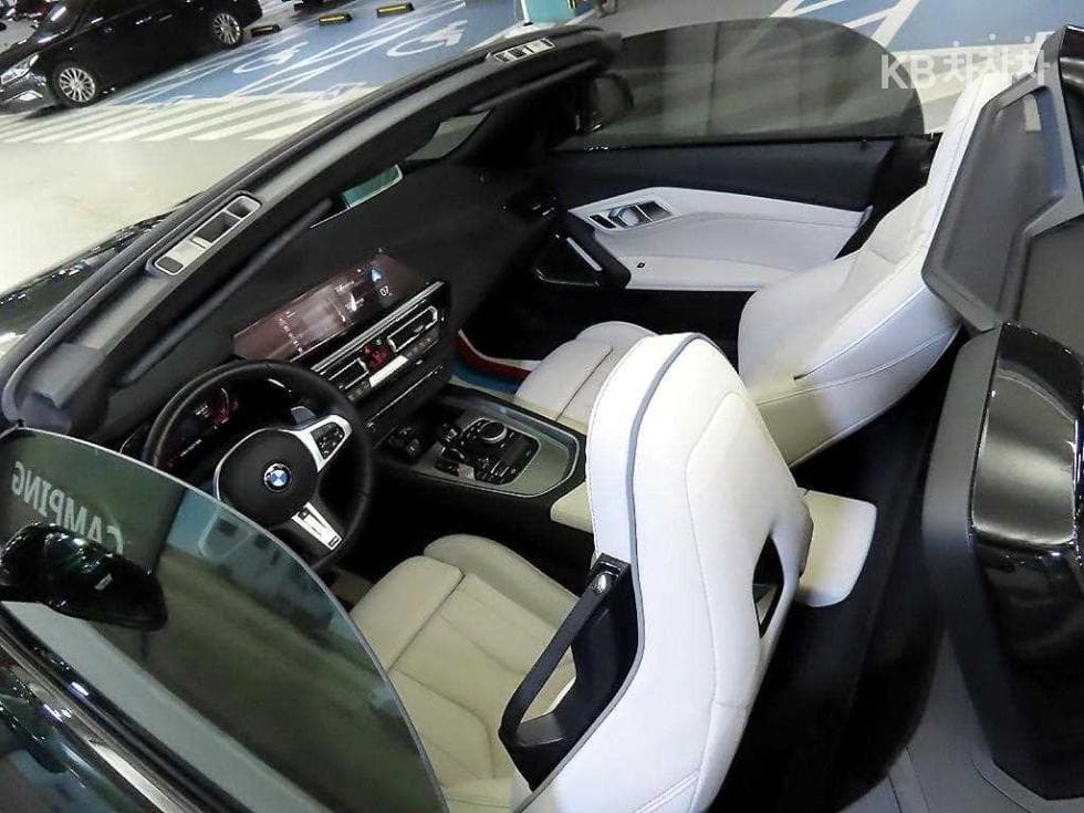 BMW All New Z4sDrive 20i M 스포츠 라Местен - 11