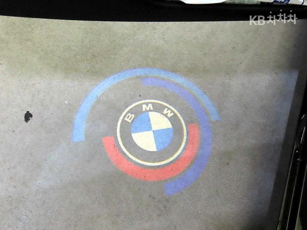 BMW All New Z4sDrive 20i M 스포츠 라Местен - 17