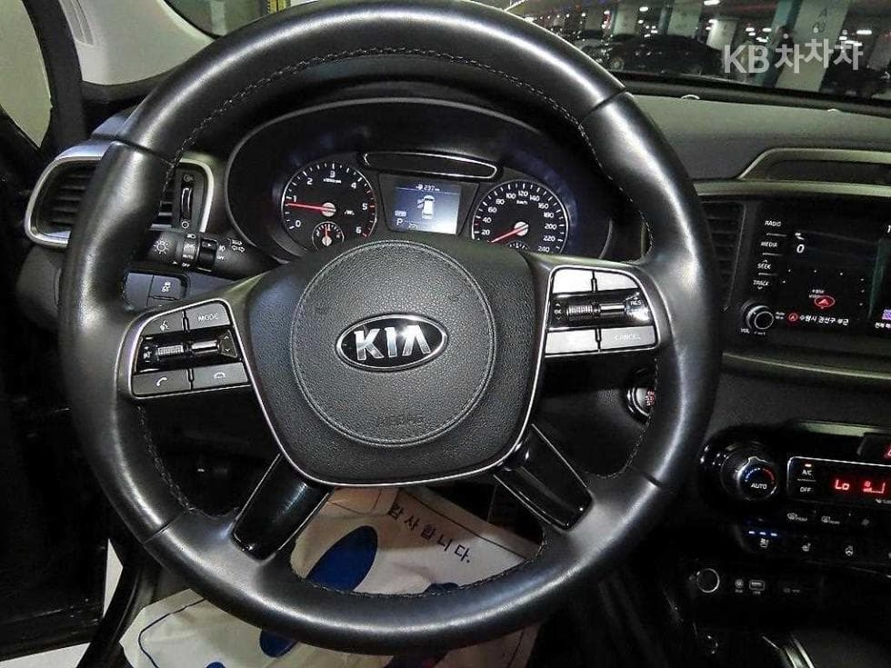 Киа The New (фейслифт) Sorento2.2 Дизел 2WD Noblesse - 9