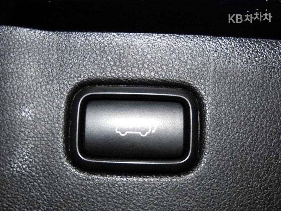 Киа The New (фейслифт) Sorento2.2 Дизел 2WD Noblesse - 17