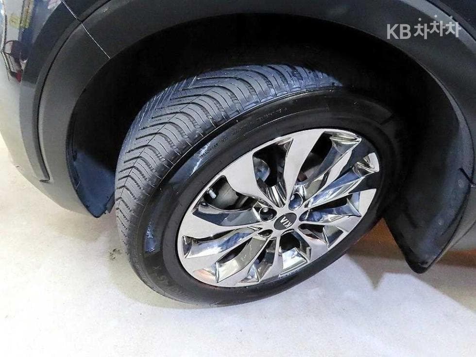 Киа The New (фейслифт) Sorento2.2 Дизел 2WD Noblesse - 21
