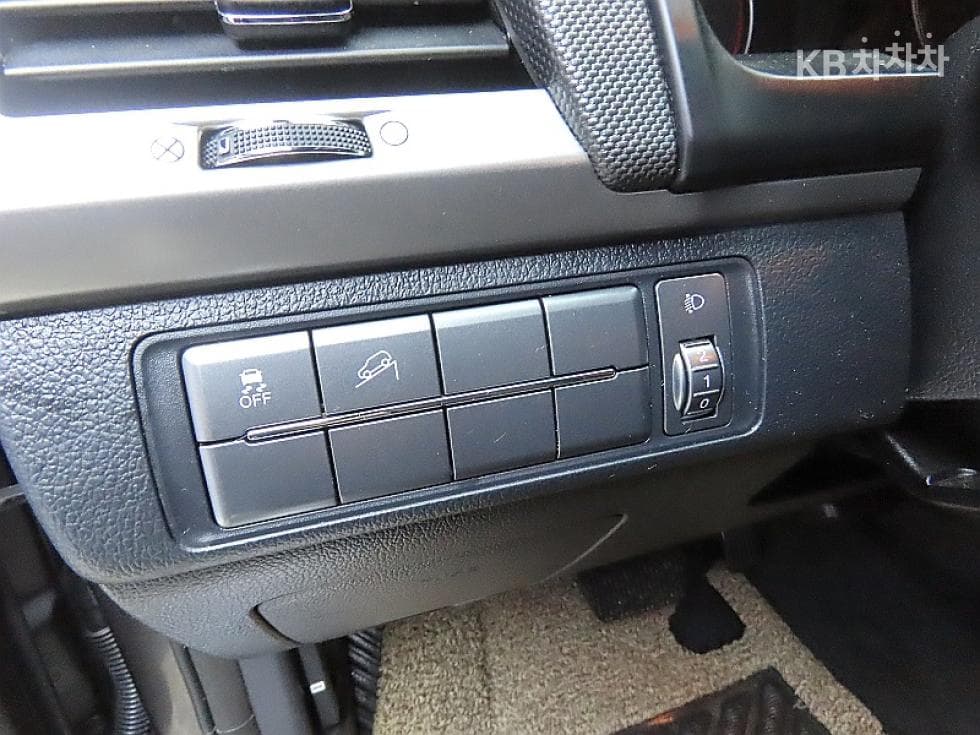 КейДжи Мобилити Rexton 스포츠2.2 4x4 어드벤처 - 12