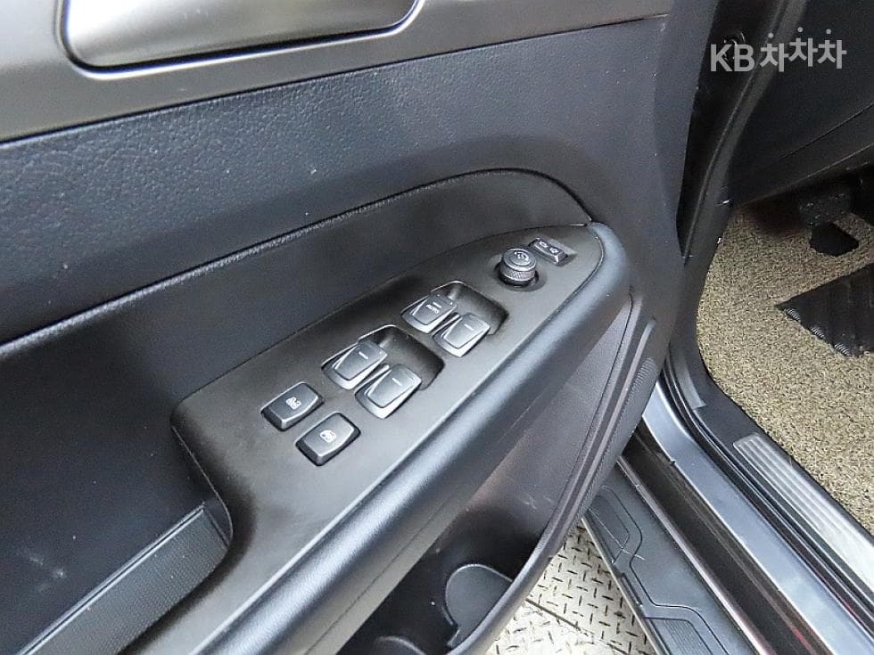 КейДжи Мобилити Rexton 스포츠2.2 4x4 어드벤처 - 13