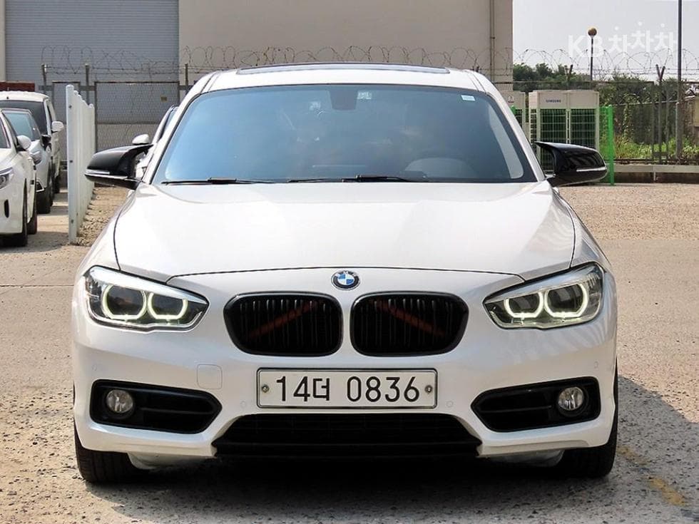 BMW New1시리즈 118d 스포츠 Standard - Image 1