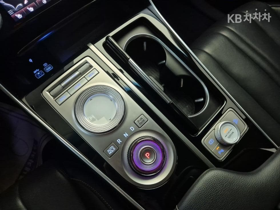 Genesis GV802.5 Turbo Gasoline AWD - 8