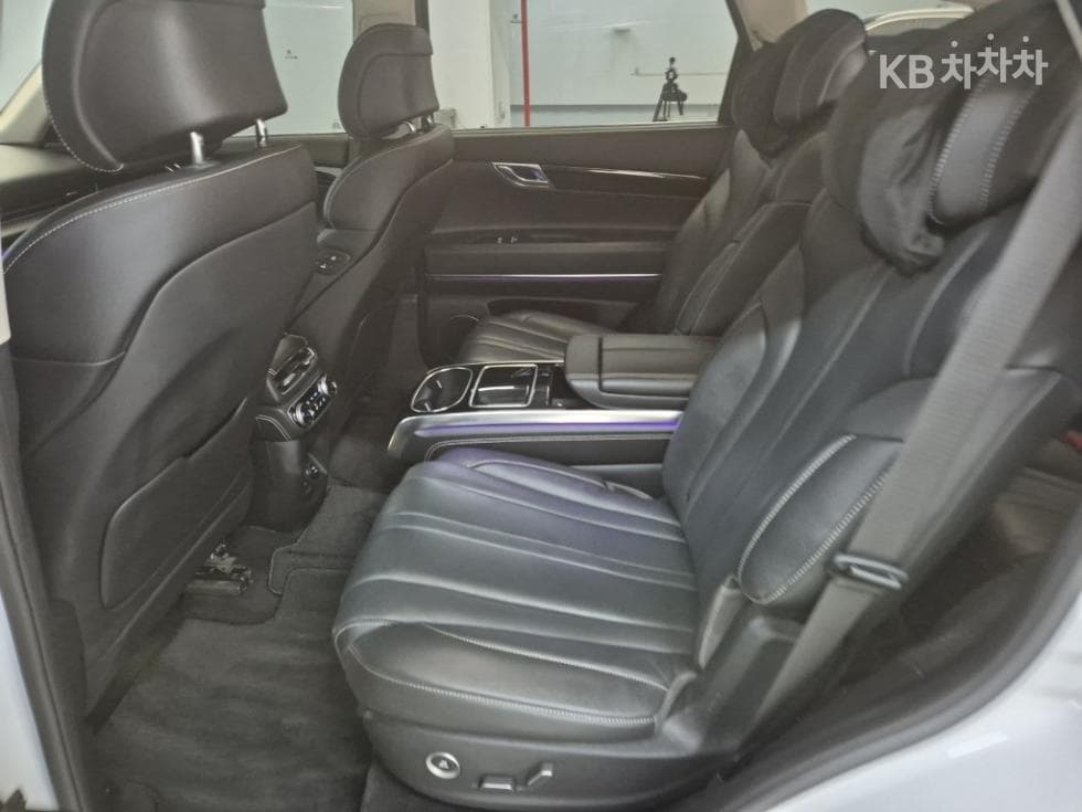 Genesis GV802.5 Turbo Gasoline AWD - 12
