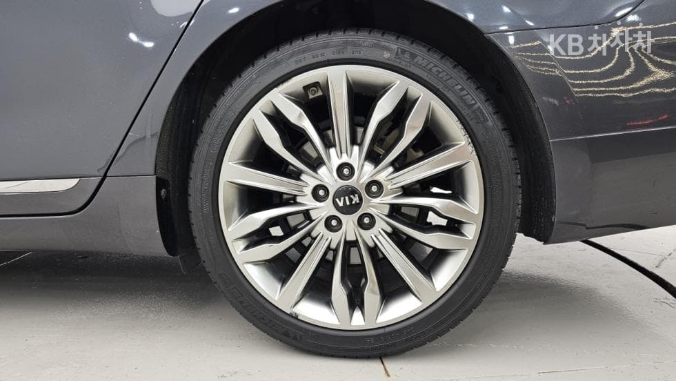 Киа K7 Premiere3.0 GDi Noblesse - 22