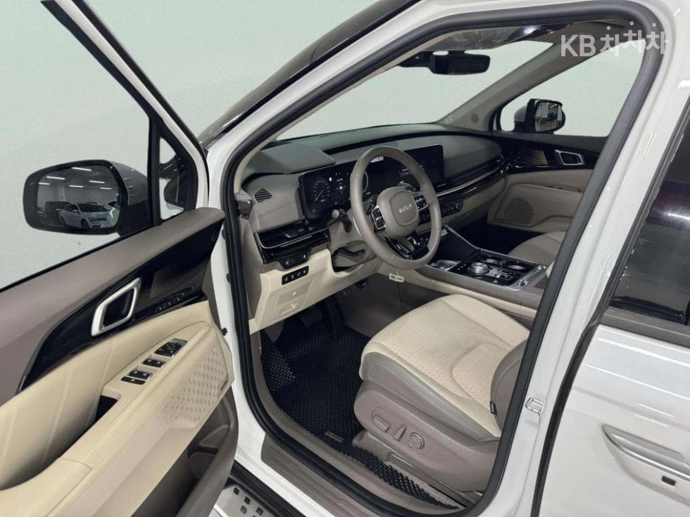 Киа The New (фейслифт) Канивал 4-то поколениеВисок Лимузин (Канивал) G3.5 GDI 7-местен (Лимузин) Signature - 17