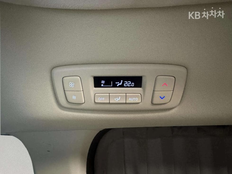 Киа The New (фейслифт) Канивал 4-то поколениеВисок Лимузин (Канивал) G3.5 GDI 7-местен (Лимузин) Signature - 23