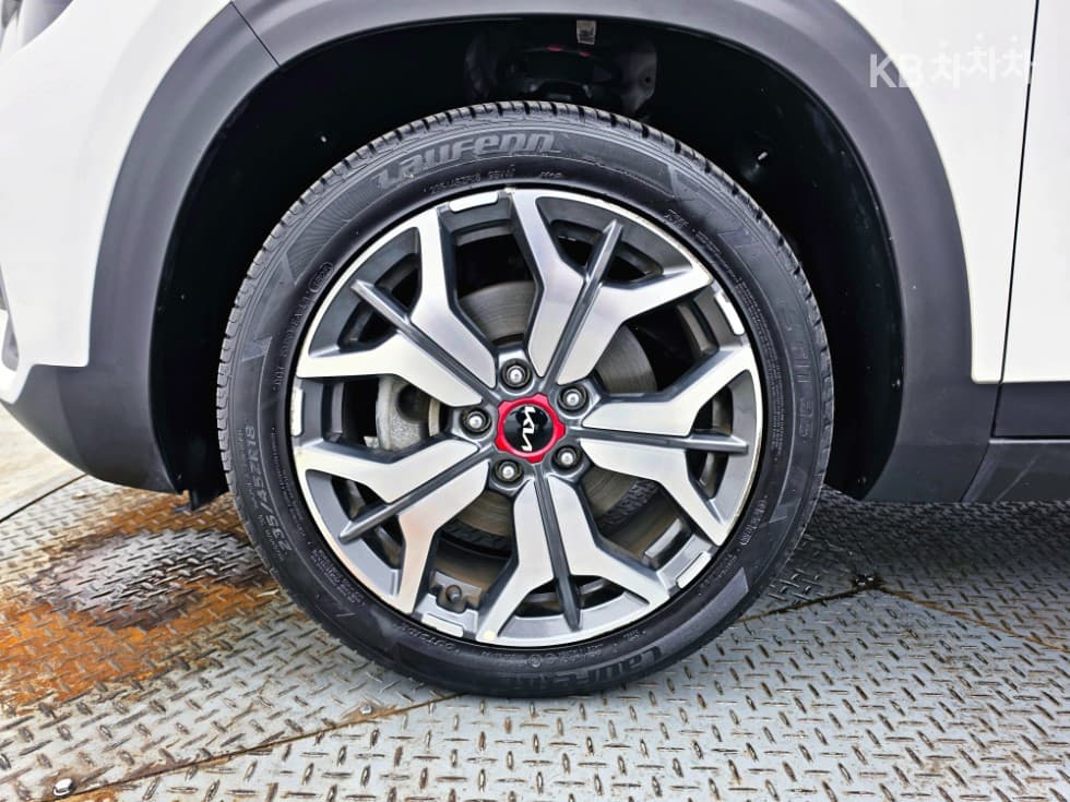 Киа Seltos1.6 Бензин Турбо 2WD Signature - 19