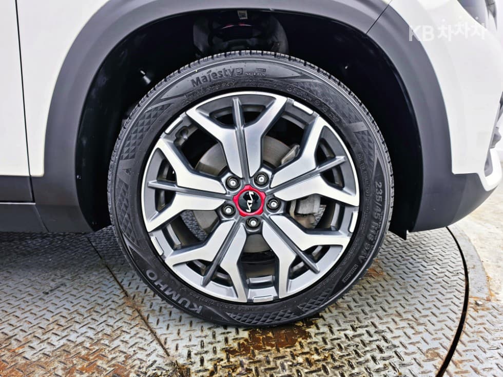 Киа Seltos1.6 Бензин Турбо 2WD Signature - 22