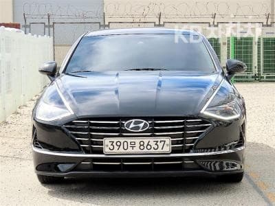 Hyundai Sonata (DN8) 2.0 Premium 패밀리 - Image 1