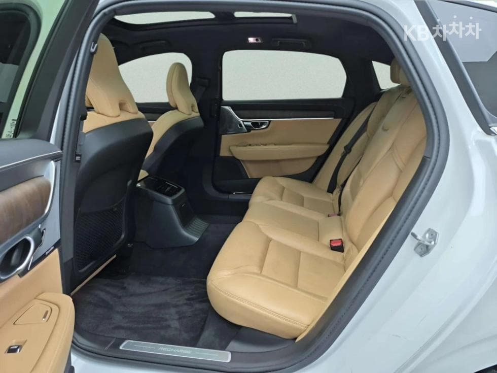 Volvo S90 Второ поколениеT8 AWD Inscription - 17