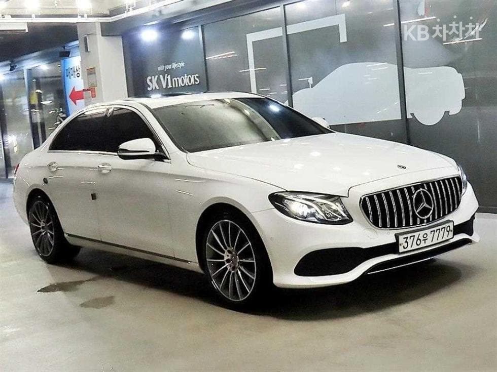 Mercedes-Benz E-Клас (W213) E300 Avantgarde - Image 1