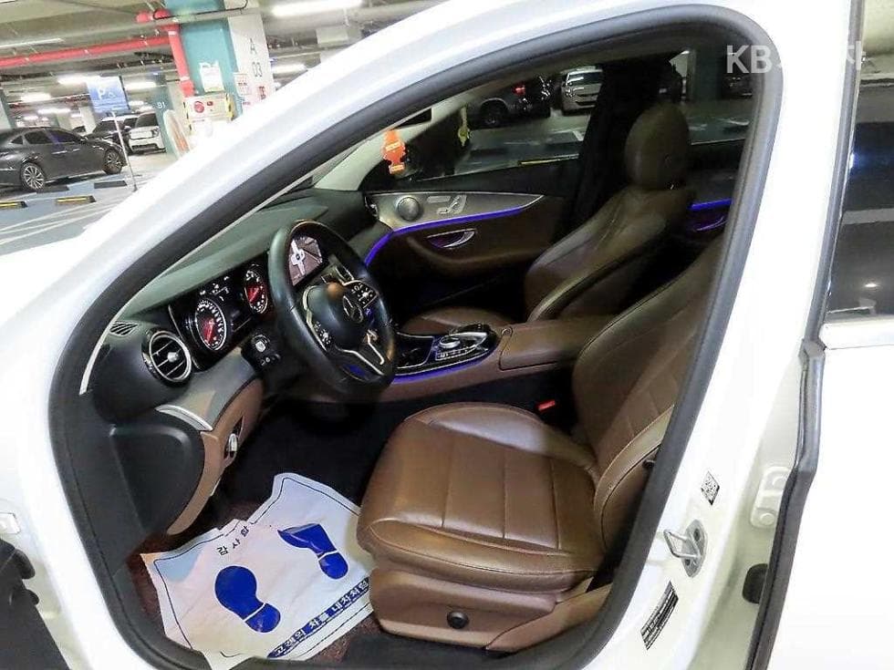 Mercedes-Benz E-Class (W213)E300 Avantgarde - 6