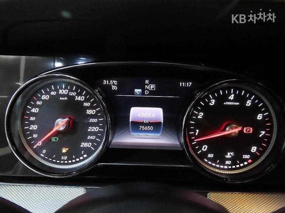 Mercedes-Benz E-Class (W213)E300 Avantgarde - 9