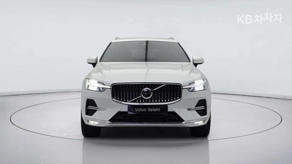 Volvo XC60 Второ поколениеB5 Ultra Bright - 2