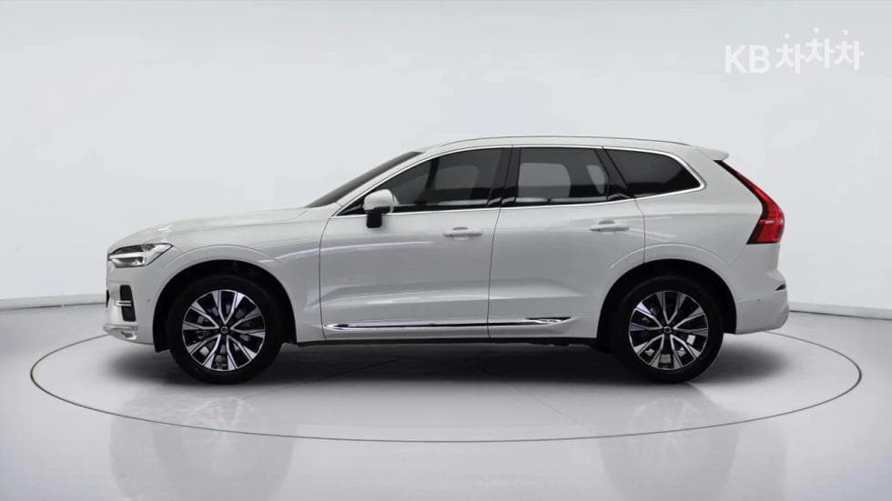 Volvo XC60 Второ поколениеB5 Ultra Bright - 3