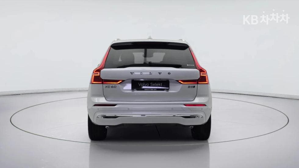 Volvo XC60 Второ поколениеB5 Ultra Bright - 5
