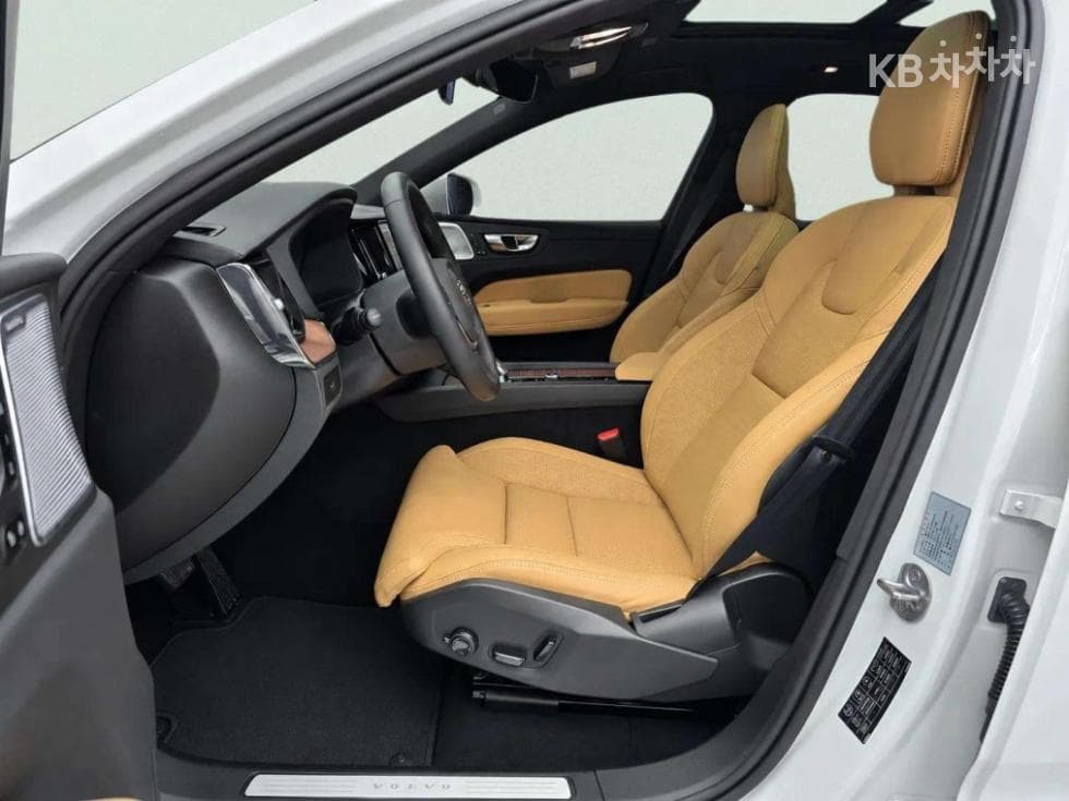 Volvo XC60 Второ поколениеB5 Ultra Bright - 10